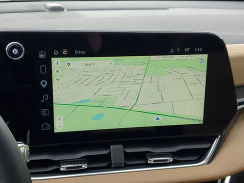 Used 2025 Chevrolet Equinox ACTIV w/ Safety and Technology Package AWD/4WD image 17