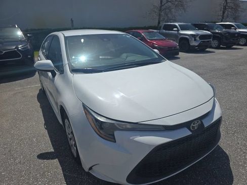 Used 2021 Toyota Corolla LE FWD image 9