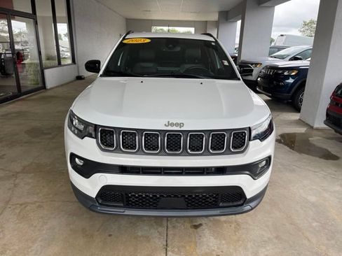 Used 2023 Jeep Compass Latitude AWD/4WD image 4