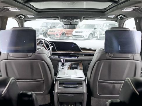 Used 2023 Cadillac Escalade Sport Platinum AWD/4WD image 37