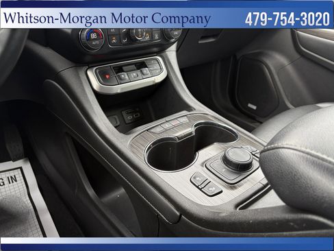 Used 2023 GMC Acadia SLT image 31