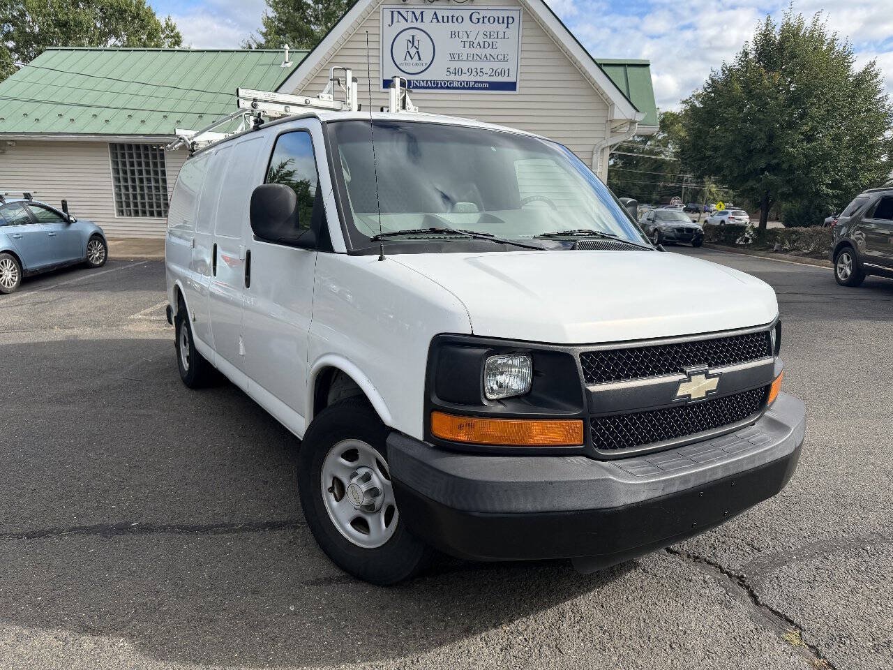 Used 2007 Chevrolet Express 1500 RWD image 1