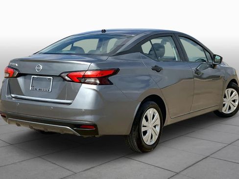 Used 2020 Nissan Versa S FWD image 12