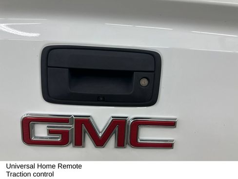 Used 2017 GMC Sierra 2500 Denali w/ Duramax Plus Package AWD/4WD image 17