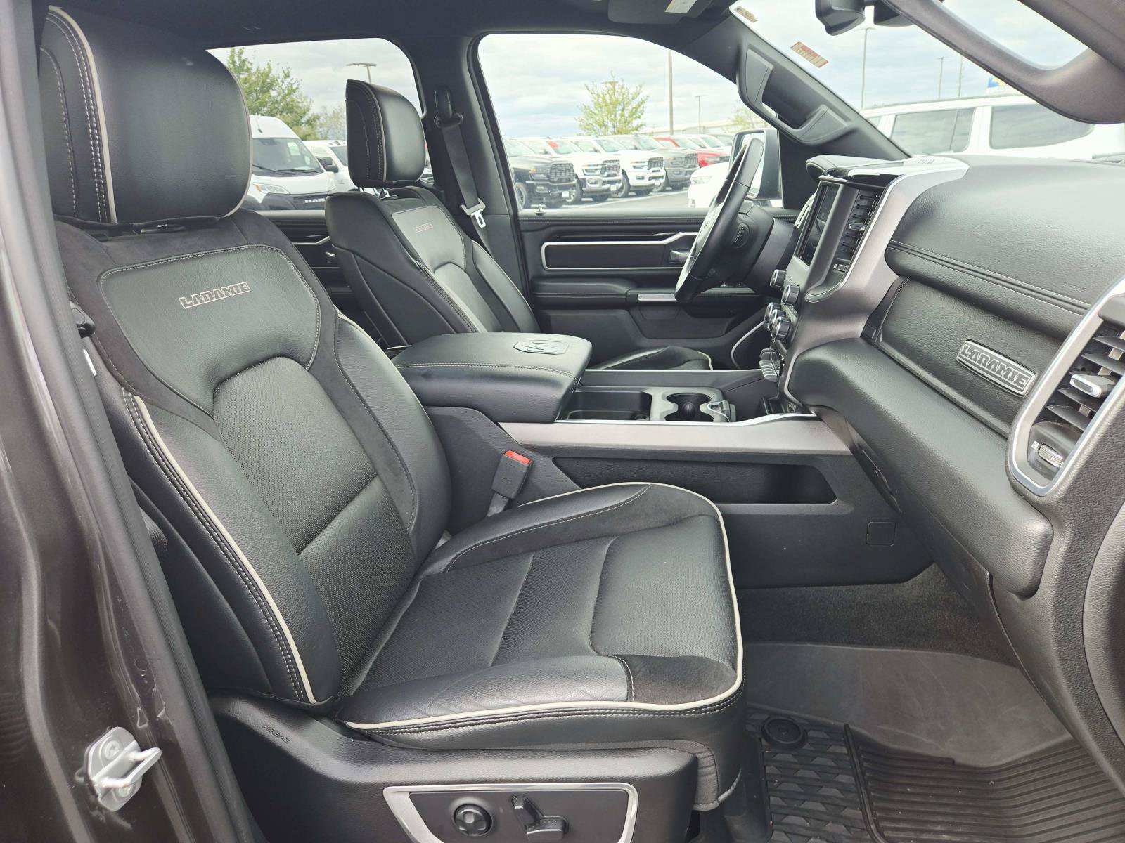 Used 2020 RAM 1500 Laramie w/ Sport Appearance Package AWD/4WD image 16