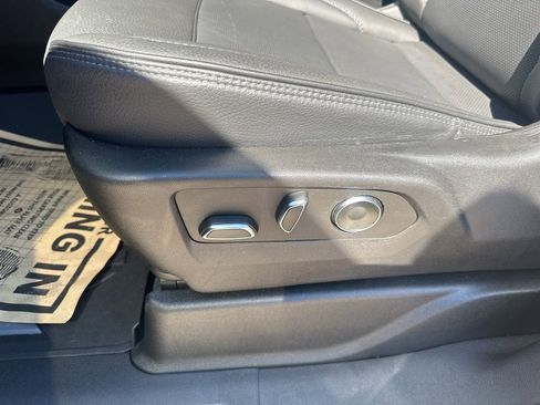 Used 2025 GMC Yukon Denali w/ Denali Reserve Package image 18