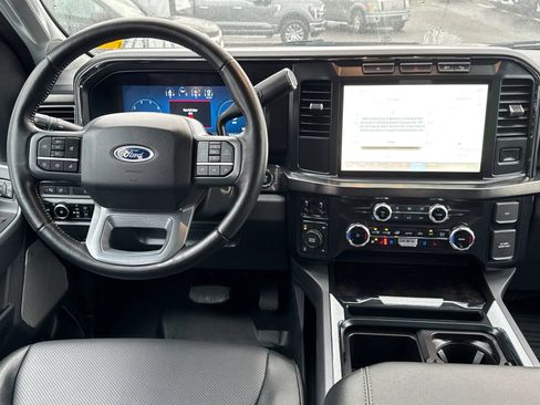 Used 2024 Ford F350 Lariat image 14