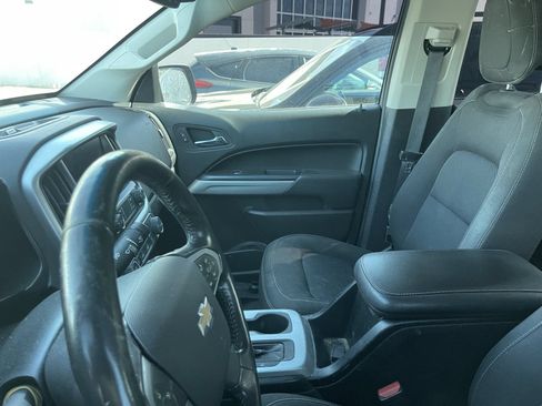 Used 2022 Chevrolet Colorado LT w/ LT Convenience Package RWD image 9