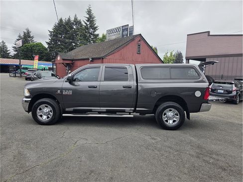 Used 2017 RAM 2500 Tradesman w/ Chrome Appearance Group RWD image 10