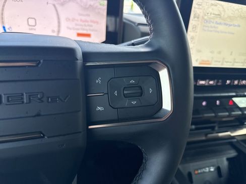 Used 2025 GMC Hummer EV 3X AWD/4WD image 17