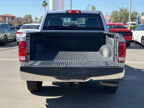 Used 2021 RAM 1500 Classic SLT RWD image 32