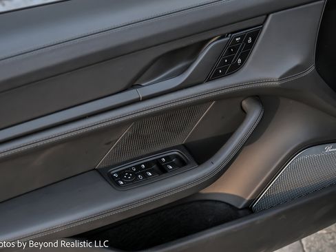 Used 2024 Porsche Taycan Turbo image 19