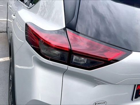 Used 2022 Nissan Rogue SV FWD image 30