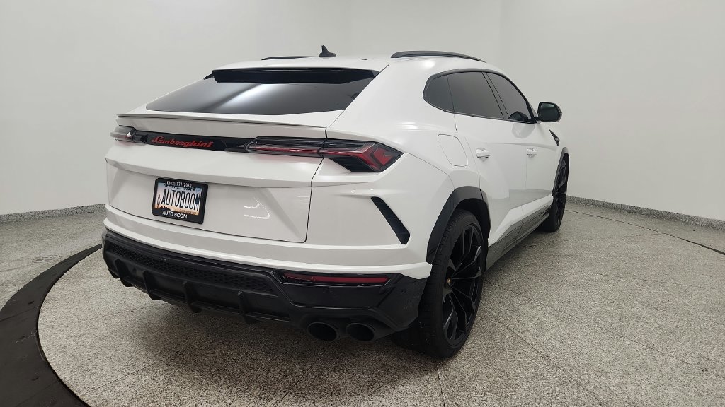 Used 2020 Lamborghini Urus AWD/4WD image 18