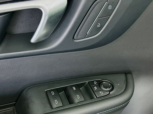 Used 2025 Buick Enclave Preferred image 15