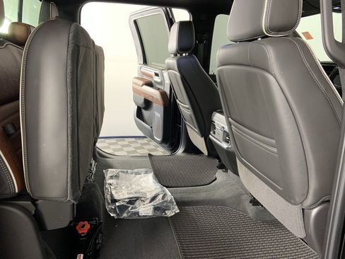 Used 2025 GMC Sierra 3500 Denali Ultimate image 23