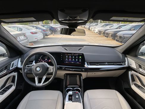 Used 2024 BMW X1 xDrive28i w/ Convenience Package AWD/4WD image 12