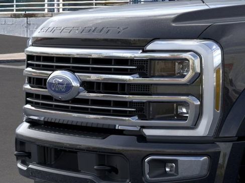 New 2026 Ford F450 Platinum image 17