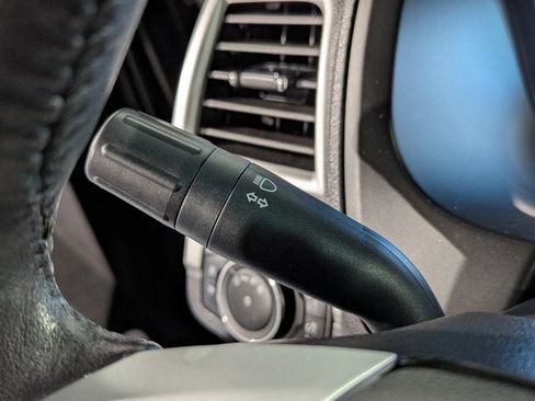 Used 2015 Ford Explorer XLT w/ Equipment Group 202B image 33