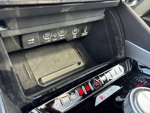 Used 2025 Jeep Grand Wagoneer Series III w/ Rear Seat Video Group 1 AWD/4WD image 27