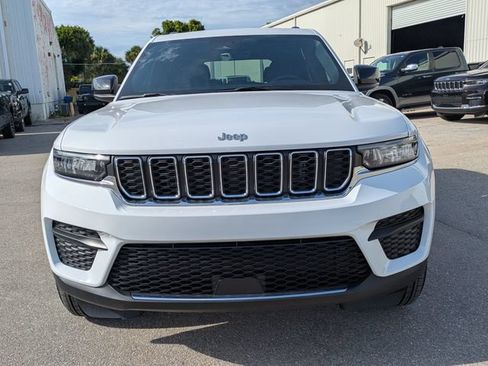 New 2025 Jeep Grand Cherokee Laredo X w/ Luxury Tech Group I AWD/4WD image 7