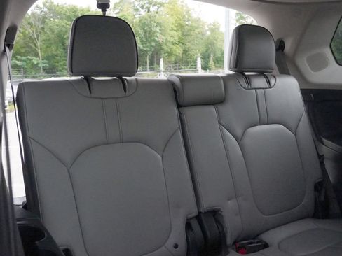 Used 2023 Honda Pilot Elite image 37