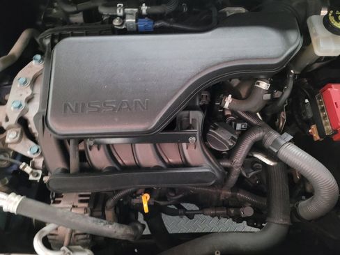 Used 2020 Nissan Rogue Sport S image 30