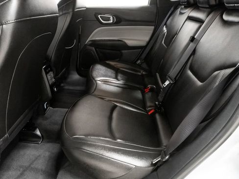 Used 2025 Jeep Compass Limited image 22