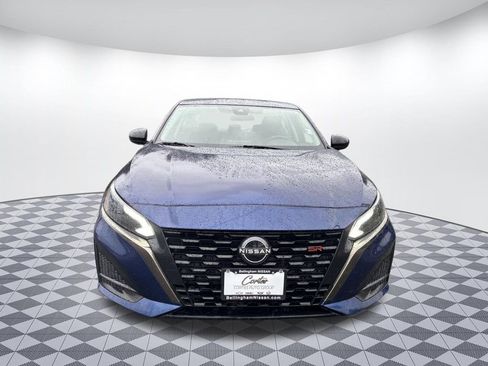 Used 2024 Nissan Altima 2.5 SR image 2