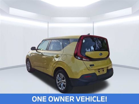 Used 2020 Kia Soul LX FWD image 2