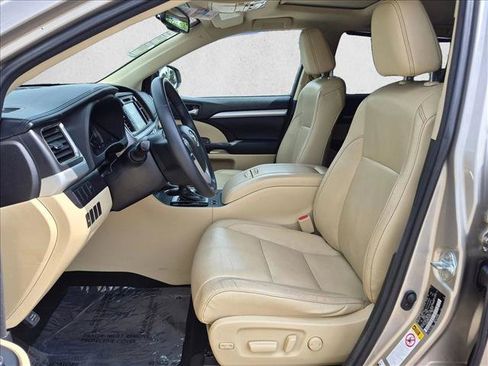 Used 2015 Toyota Highlander XLE AWD/4WD image 15
