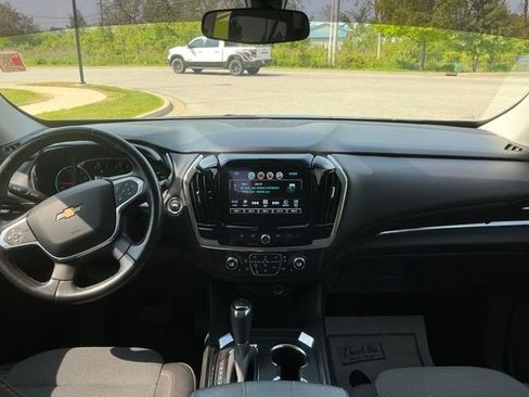 Used 2018 Chevrolet Traverse LT FWD image 22