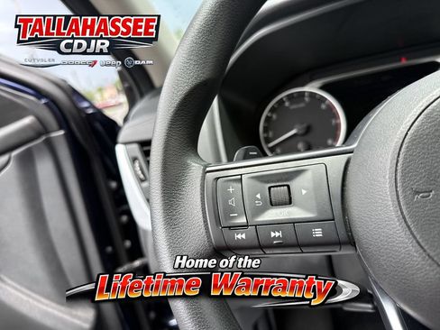 Used 2024 Nissan Rogue SV FWD image 16