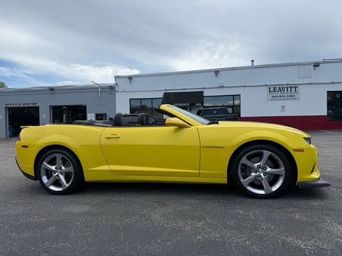 Used 2015 Chevrolet Camaro SS w/ RS Package RWD image 17