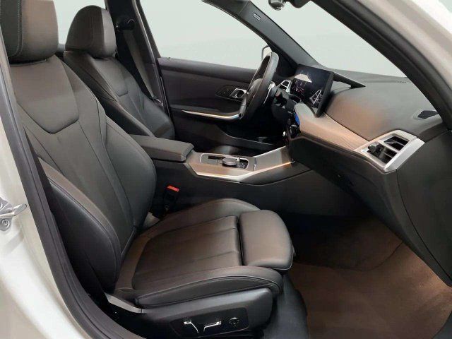 Used 2026 BMW 330i xDrive Sedan AWD/4WD image 80