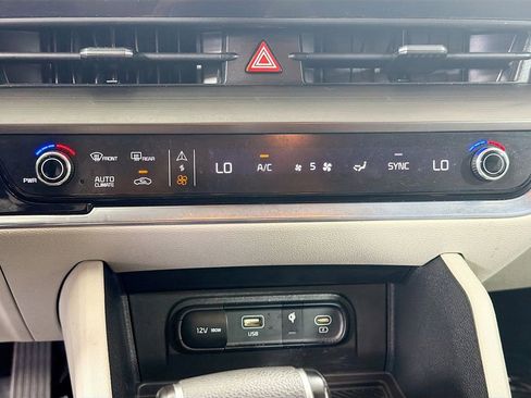 Used 2023 Kia Sportage EX FWD image 17