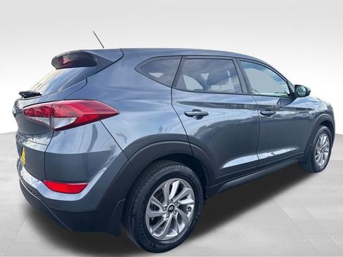 Used 2017 Hyundai Tucson SE image 7