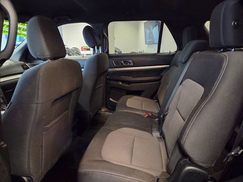 Used 2018 Ford Explorer XLT w/ Equipment Group 201A image 43