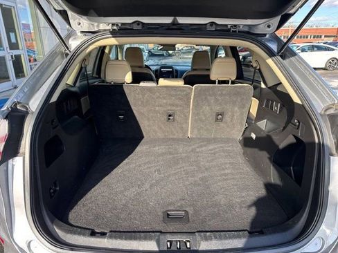 Used 2023 Ford Edge SEL image 11