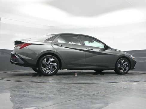 New 2026 Hyundai Elantra Limited image 45