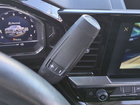 Used 2022 Chevrolet Silverado 1500 RST image 16