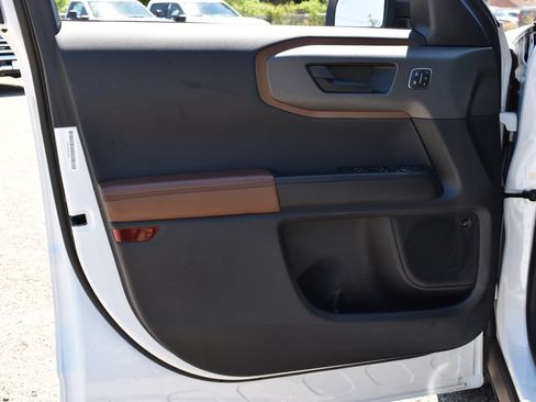 Used 2025 Ford Bronco Sport Outer Banks w/ Outer Banks Tech Package+ AWD/4WD image 9