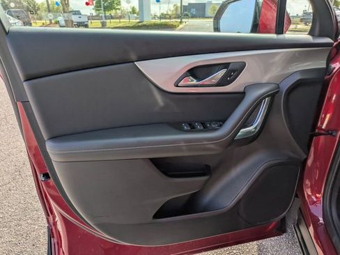 Used 2025 Chevrolet Blazer LT image 12