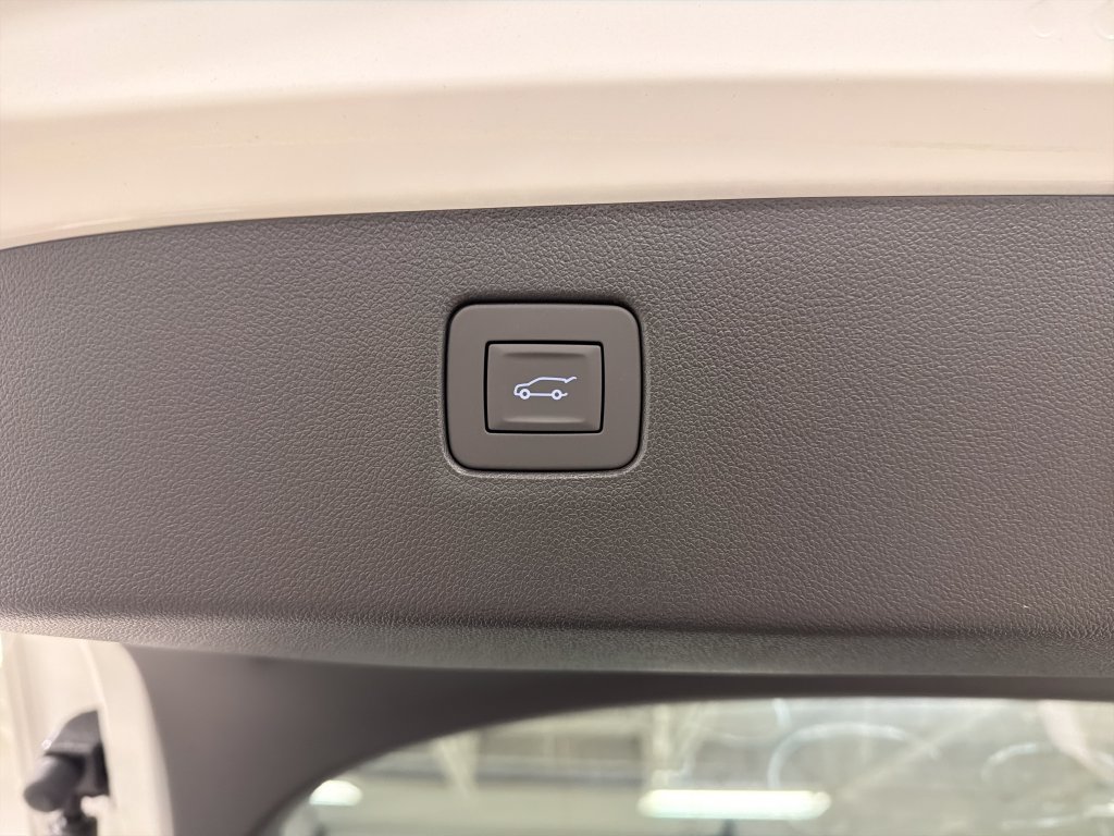New 2026 Buick Envista Sport Touring w/ Convenience I Package FWD image 17