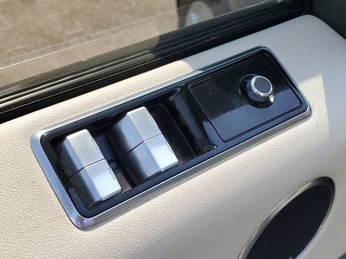 Used 2019 Land Rover Range Rover Sport HSE AWD/4WD image 29