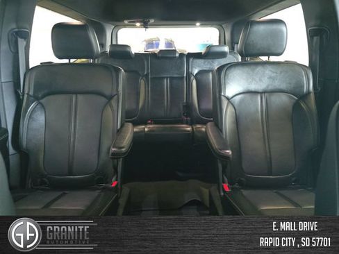 Used 2024 Jeep Wagoneer Series III AWD/4WD image 41