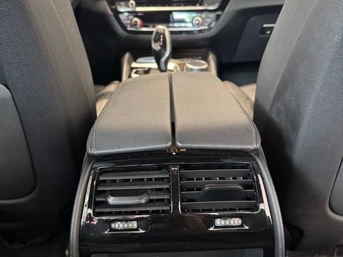 Used 2021 BMW 530i xDrive w/ Convenience Package AWD/4WD image 19