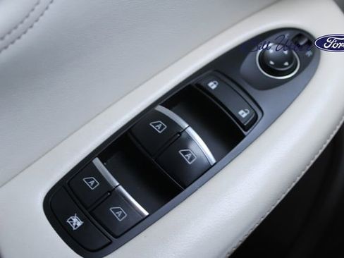 Used 2019 INFINITI QX50 Essential w/ Sensory Package image 23