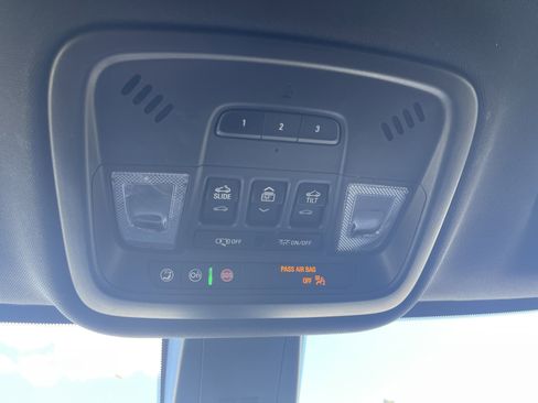 Used 2023 Chevrolet Traverse RS w/ LPO, Floor Liner Package AWD/4WD image 33