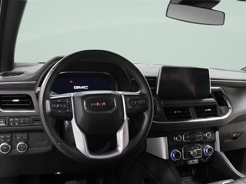 Used 2023 GMC Yukon SLT w/ SLT Luxury Package image 8